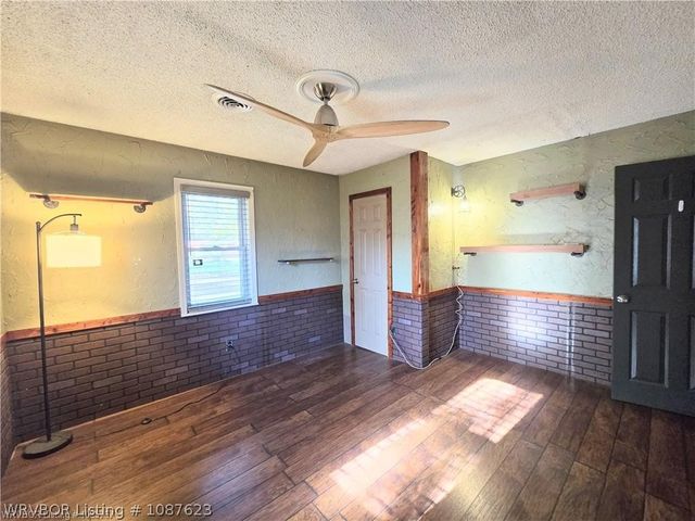 1005 Highway 96 SW, Lavaca, AR 72941