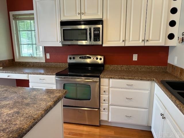 332 Castle Ridge Hts, Fairfield Bay, AR 72088