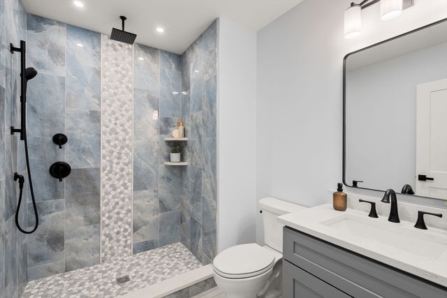 18 Druid Hill, Burlington, MA 01803