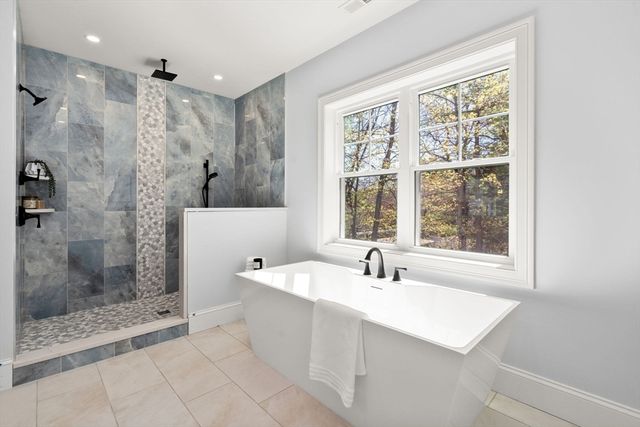 18 Druid Hill, Burlington, MA 01803