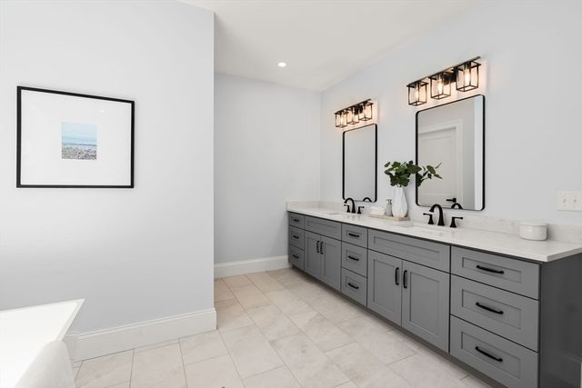 18 Druid Hill, Burlington, MA 01803