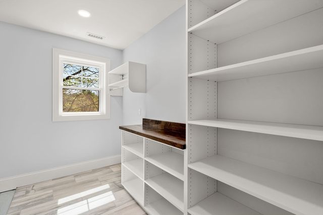 18 Druid Hill, Burlington, MA 01803