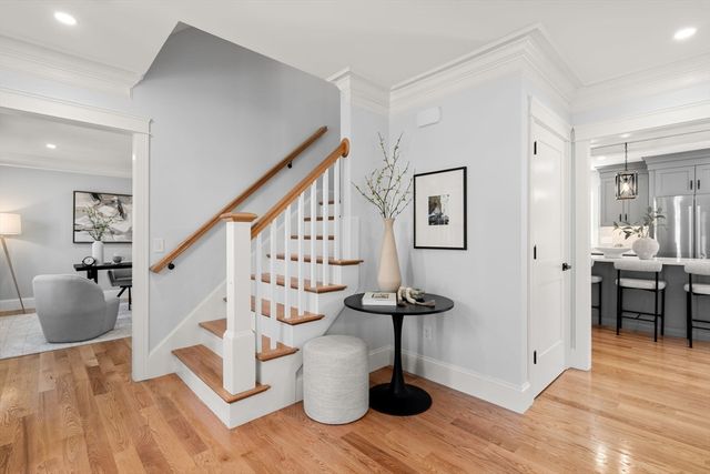 18 Druid Hill, Burlington, MA 01803