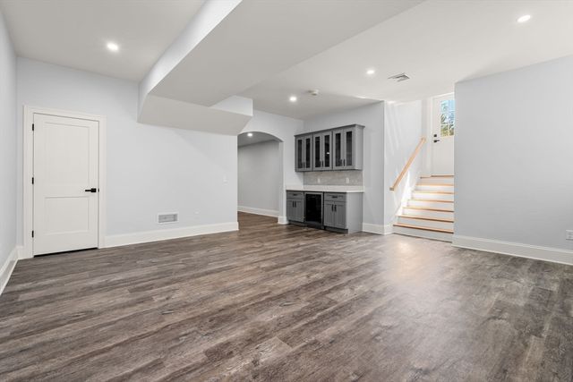 18 Druid Hill, Burlington, MA 01803