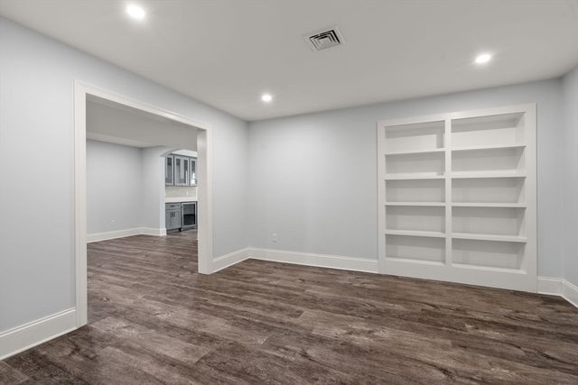 18 Druid Hill, Burlington, MA 01803