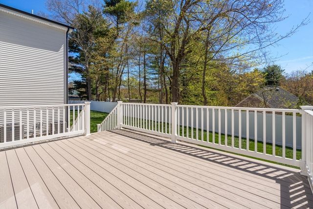 18 Druid Hill, Burlington, MA 01803