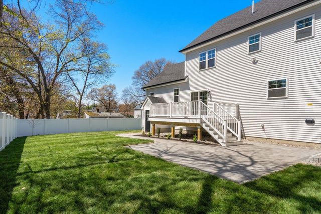 18 Druid Hill, Burlington, MA 01803