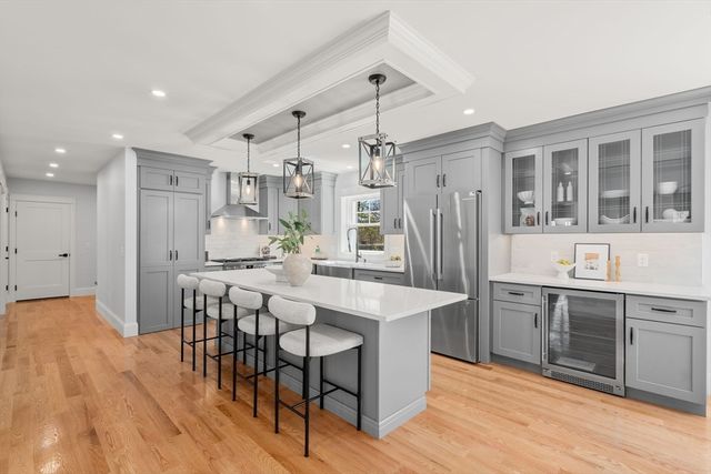 18 Druid Hill, Burlington, MA 01803