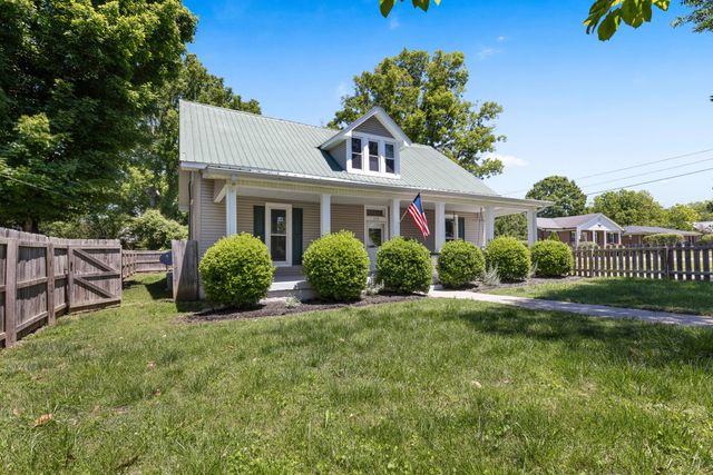 610 E Main St, Watertown, TN 37184