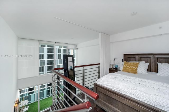 41 SE 5th St 704, Miami, FL 33131