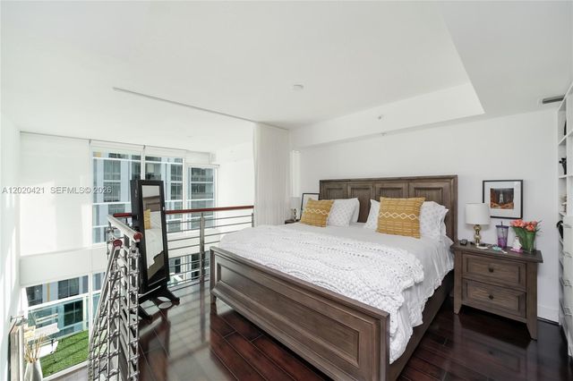 41 SE 5th St 704, Miami, FL 33131