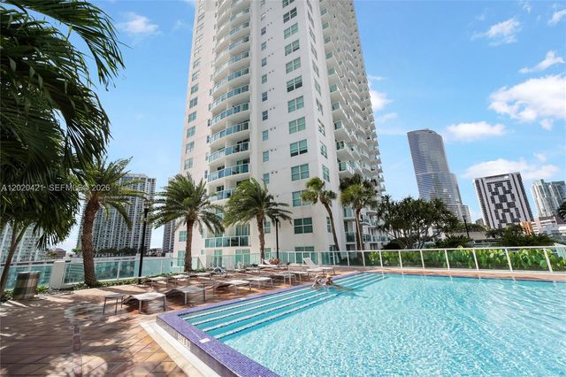 41 SE 5th St 704, Miami, FL 33131