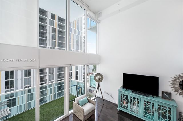 41 SE 5th St 704, Miami, FL 33131