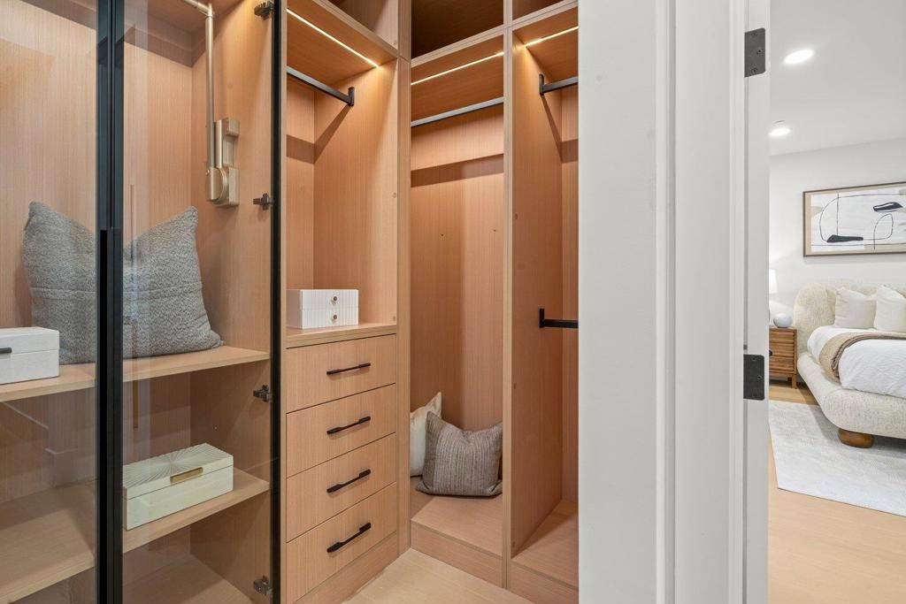 Image 35 of property listing at 15 San Juan Avenue, Menlo Park, CA 94025