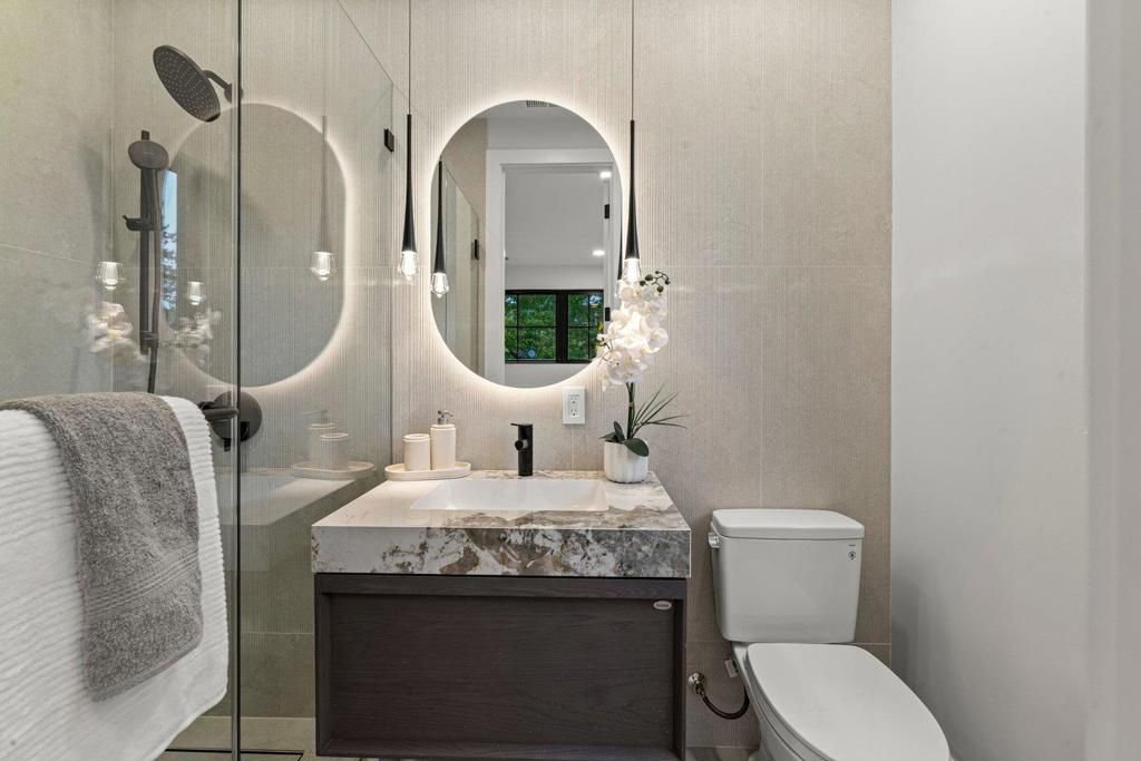 Image 38 of property listing at 15 San Juan Avenue, Menlo Park, CA 94025