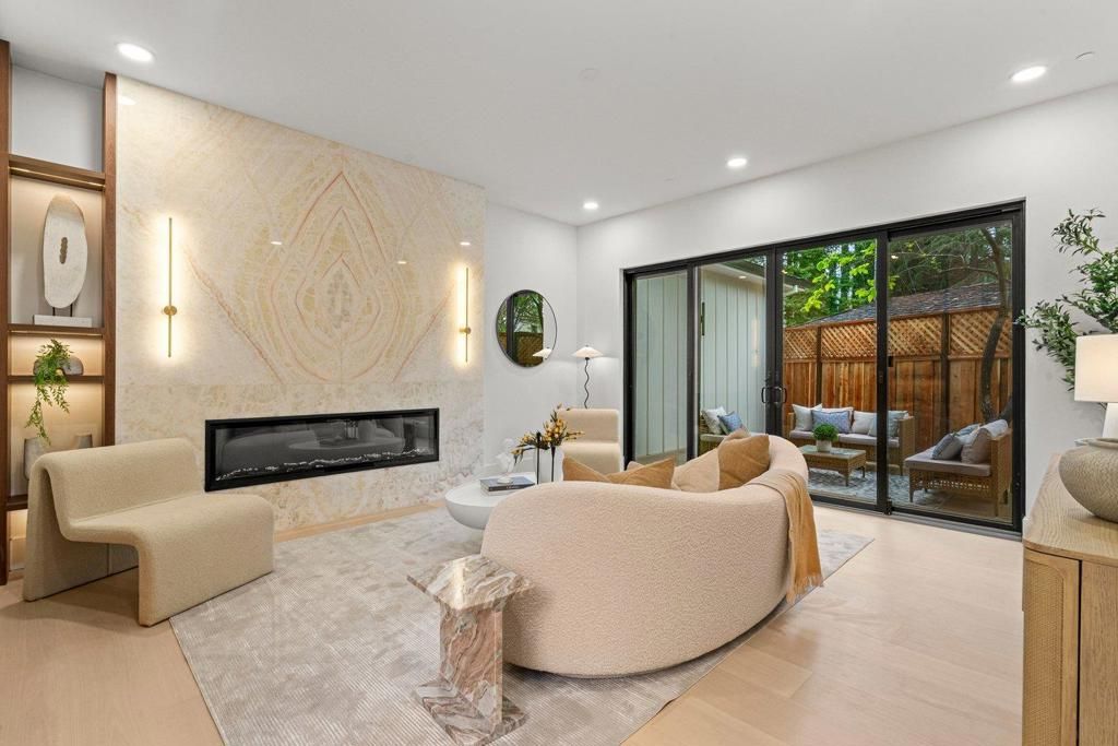 Image 4 of property listing at 15 San Juan Avenue, Menlo Park, CA 94025