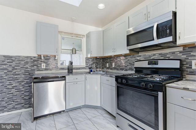 2752 WINDSOR DR, Bensalem, PA 19020