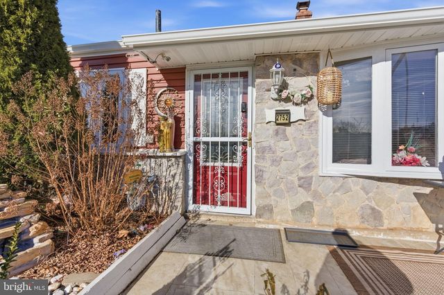 2752 WINDSOR DR, Bensalem, PA 19020