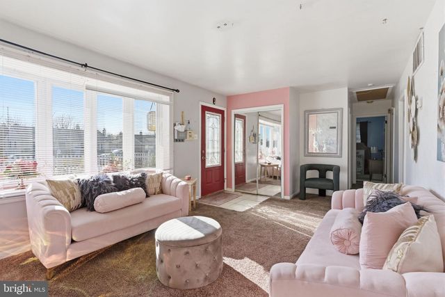 2752 WINDSOR DR, Bensalem, PA 19020