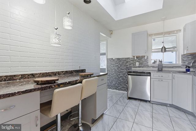 2752 WINDSOR DR, Bensalem, PA 19020