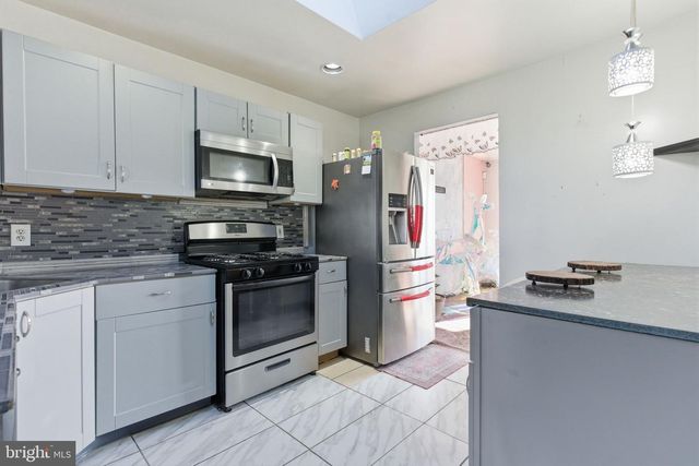 2752 WINDSOR DR, Bensalem, PA 19020