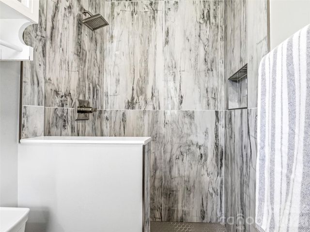 2 Oakland Street, Weaverville, NC 28787