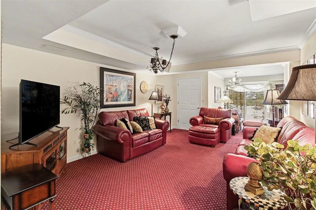 306 Pineknoll Court, Brighton, MI 48116