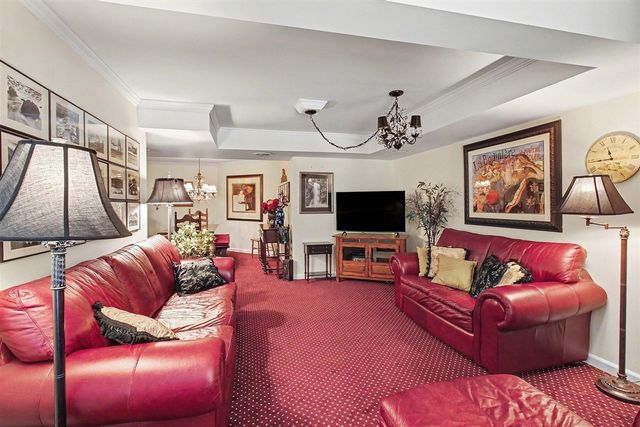 306 Pineknoll Court, Brighton, MI 48116