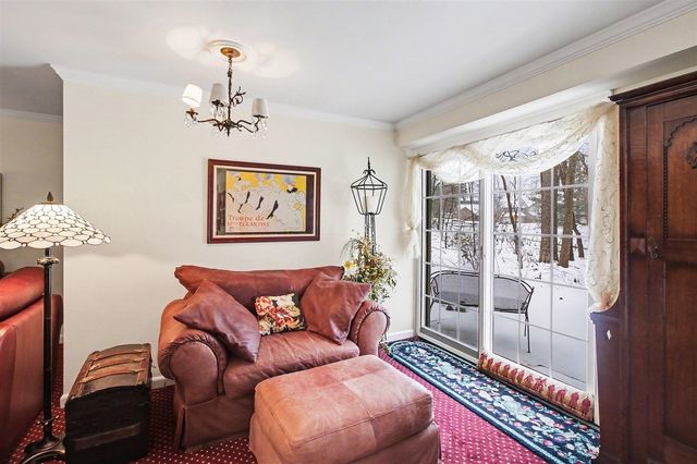 306 Pineknoll Court, Brighton, MI 48116