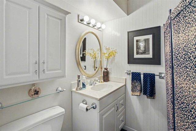 306 Pineknoll Court, Brighton, MI 48116