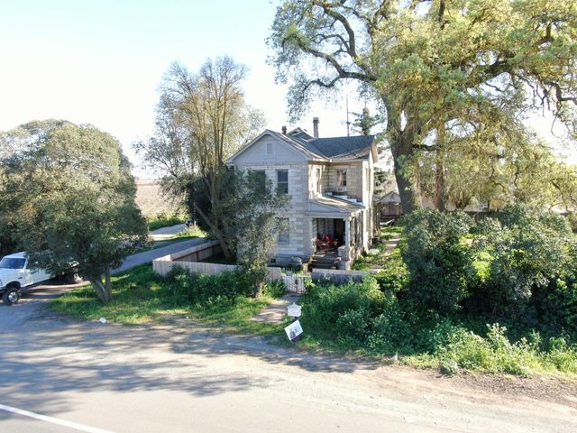 7076 E Highway 12, Lodi, CA 95240
