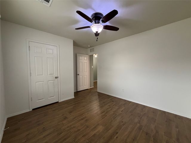 9913 Amosite Drive, Fort Worth, TX 76131