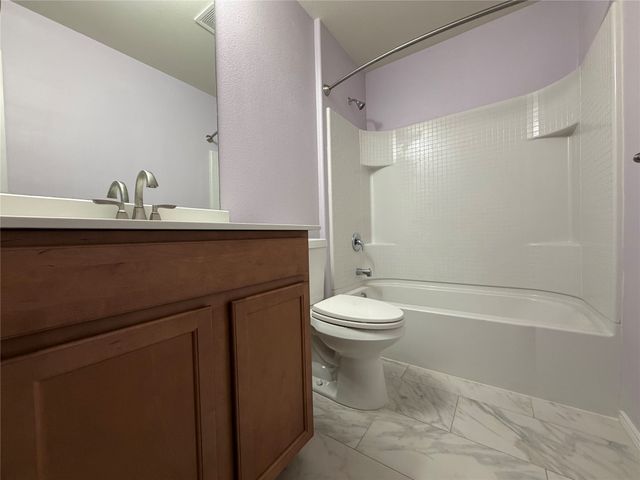 9913 Amosite Drive, Fort Worth, TX 76131