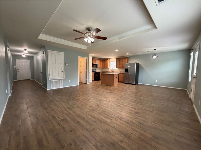9913 Amosite Drive, Fort Worth, TX 76131