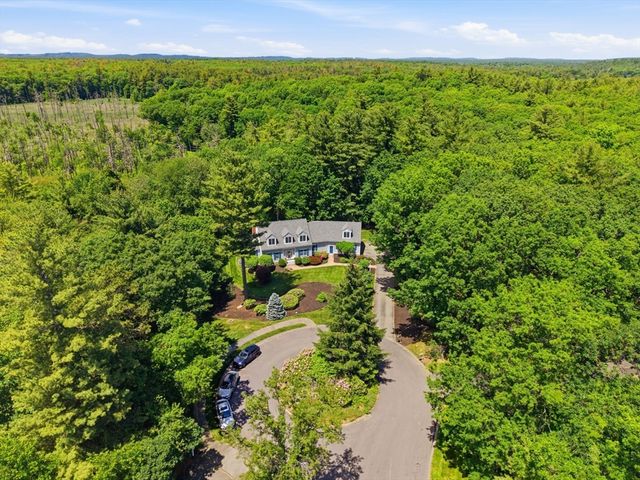 15 Erin Way, Middleton, MA 01949