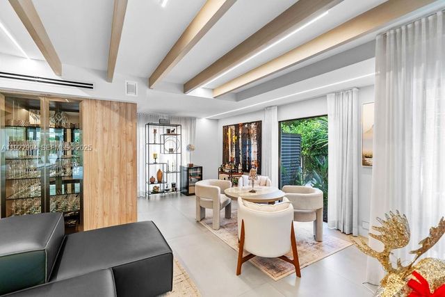 4095 Battersea Rd, Miami, FL 33133