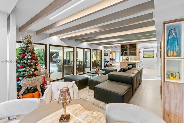 4095 Battersea Rd, Miami, FL 33133