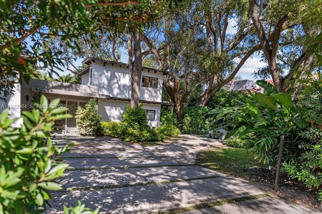 4095 Battersea Rd, Miami, FL 33133