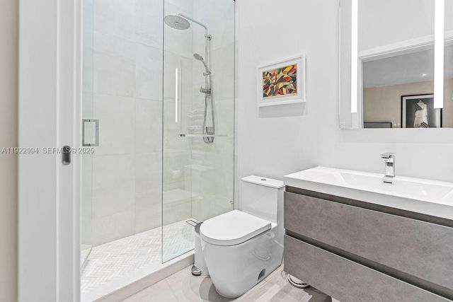 4095 Battersea Rd, Miami, FL 33133