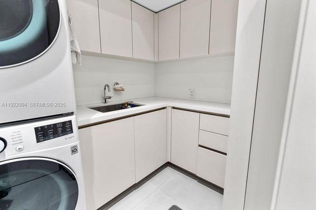 4095 Battersea Rd, Miami, FL 33133