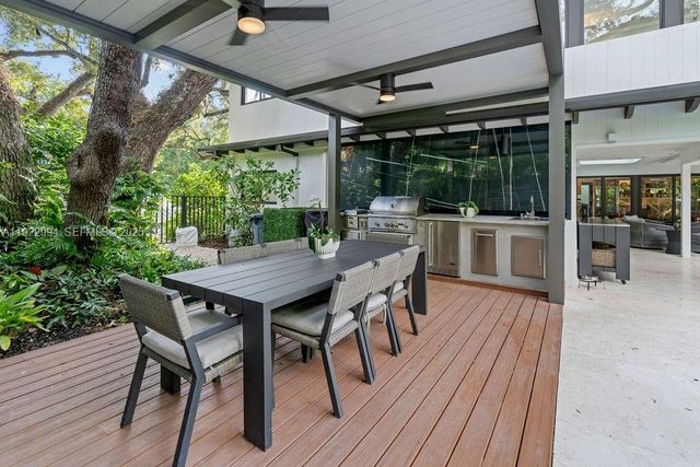 4095 Battersea Rd, Miami, FL 33133