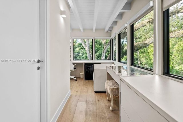 4095 Battersea Rd, Miami, FL 33133