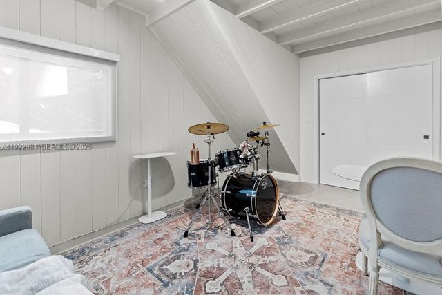 4095 Battersea Rd, Miami, FL 33133