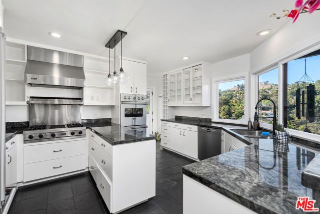 2444 Carman Crest Drive, Los Angeles, CA 90068