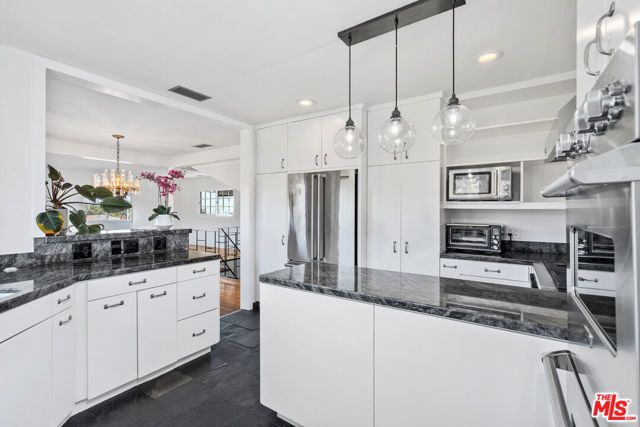 2444 Carman Crest Drive, Los Angeles, CA 90068