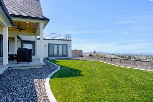 4871 S Morain St, Kennewick, WA 99337