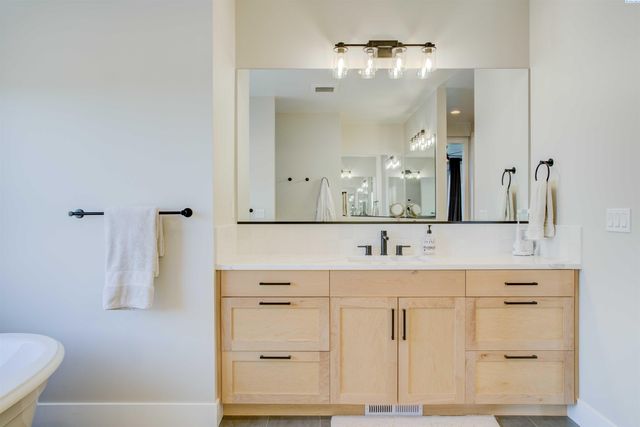 4871 S Morain St, Kennewick, WA 99337