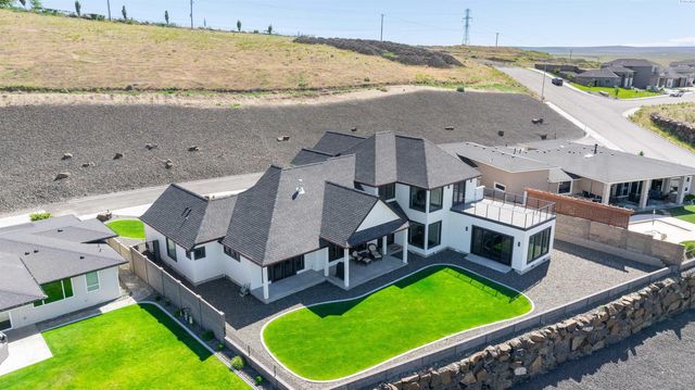 4871 S Morain St, Kennewick, WA 99337