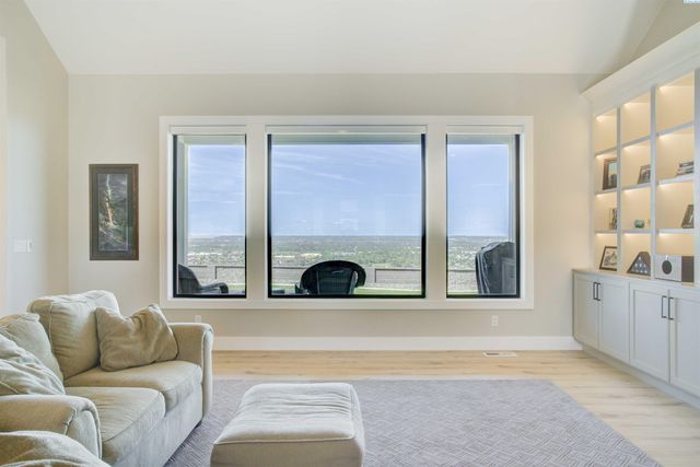 4871 S Morain St, Kennewick, WA 99337