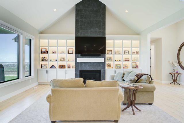 4871 S Morain St, Kennewick, WA 99337